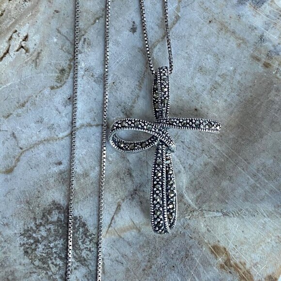 Sterling Silver 925 1.5" Dimensional Marcasite Cross Pendant Necklace 18" Chain - Picture 16 of 16